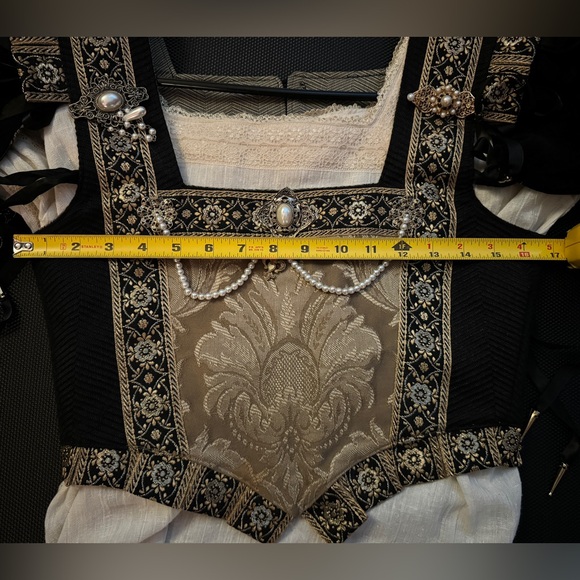 Medieval Renaissance Black and Gold OOAK Professionally Made Dress - Picture 7 of 16